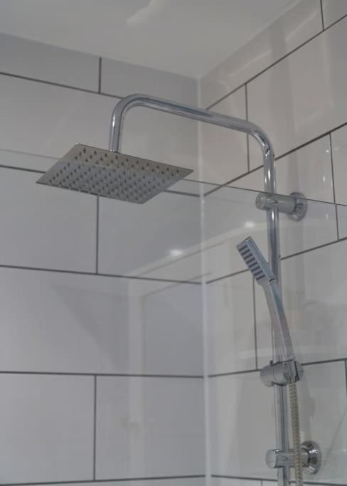 Stunning Luxury 2 Bed Apartment With En-Suite In Wokingham City Centre Zewnętrze zdjęcie